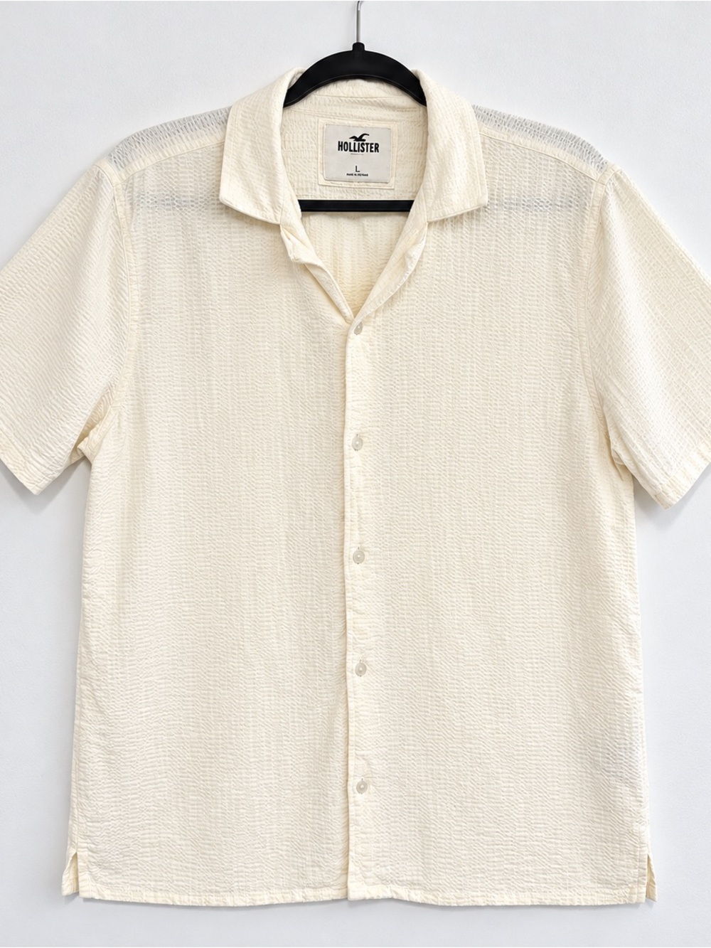 Hollister Men’s Textured Cream Button Up Shirt Short Sleeve Large